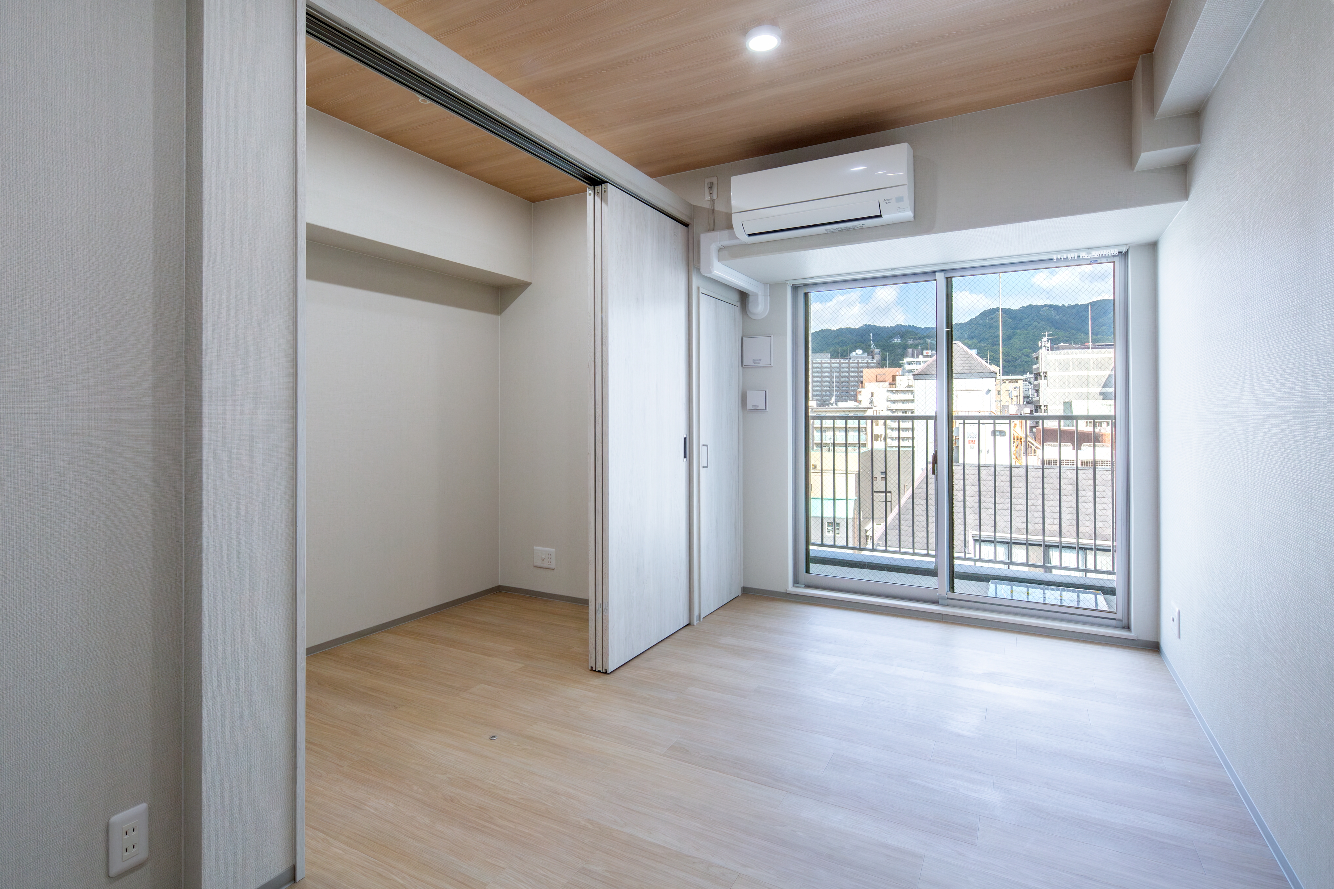 【NEXT　STAGE　神戸元町】